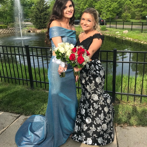 Sherri Hill Prom Dress - Picture 4 of 5